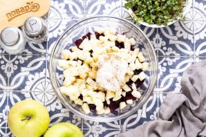 Салат из свеклы и яблок