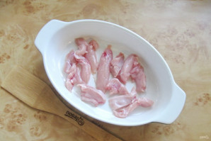 Куриное филе с кабачками в духовке - фото шаг 2