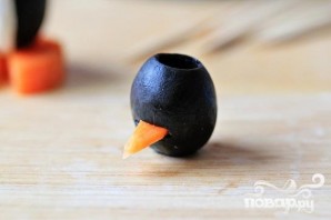 Пингвинчики из оливок и сыра - фото шаг 7