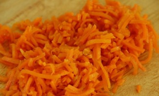 Салат с корейской морковкой и ветчиной - фото шаг 3