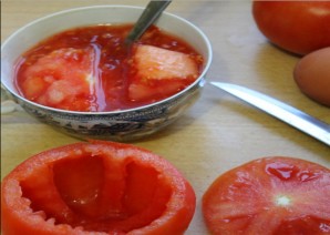 Яичница в помидорах в духовке - фото шаг 1