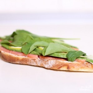 Сэндвич со слабосоленой семгой и авокадо - фото шаг 6