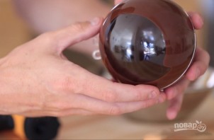 Шоколадный шар в домашних условиях - фото шаг 3
