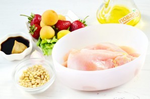Куриный салат из сезонных фруктов - фото шаг 1