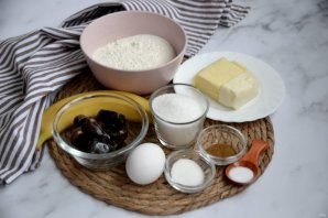 Кекс с финиками и бананом - фото шаг 1