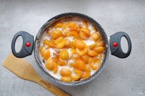 Варенье из абрикосов с медом - фото шаг 6