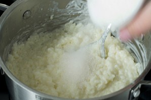 Запеканка из рисовой молочной каши - фото шаг 3