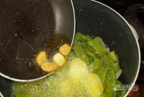 Зеленая фасоль с картофелем - фото шаг 3