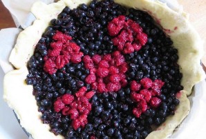 Дрожжевое тесто с ягодами - фото шаг 5