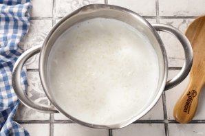 Рисовая каша на молоке - фото шаг 7