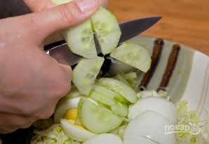 Салат с капустой и огурцом - фото шаг 5