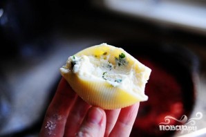 Макароны Ракушки с сыром и томатным соусом - фото шаг 5