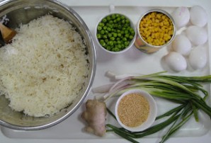 Рис с яйцом и овощами - фото шаг 1
