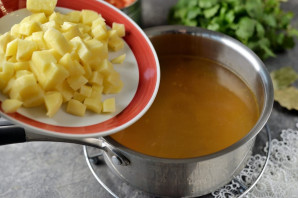 Фасолевый суп с кинзой - фото шаг 3
