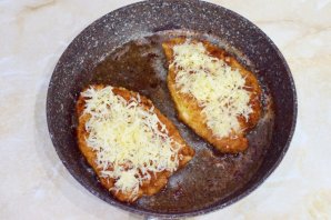 Отбивные из индейки с сыром - фото шаг 8