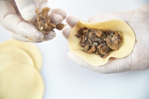 Манты с грибами - фото шаг 6