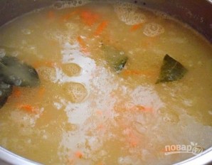 Гороховый суп с копчеными ребрышками - фото шаг 3