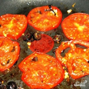 Пирог с жареными помидорами и маслинами - фото шаг 3