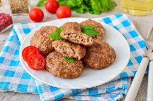 Говяжьи котлеты в духовке - фото шаг 9