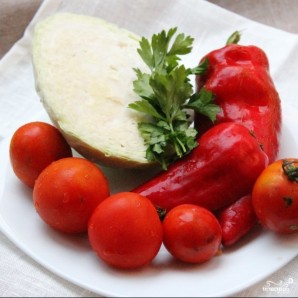 Витаминный салат из капусты - фото шаг 1