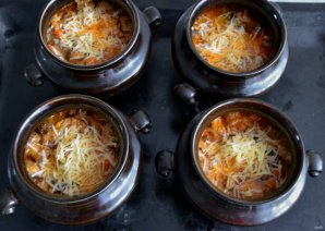 Мясо с грибами в горшочках - фото шаг 15