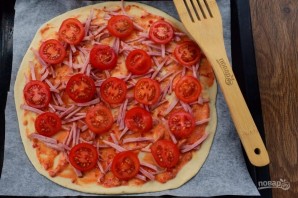 Пицца "Домашняя" с колбасой - фото шаг 7