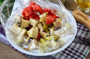 Салат из запеченных баклажанов и перца на зиму - фото шаг 5