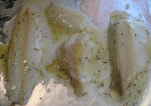 Рыба, запеченная в сливочном соусе - фото шаг 2