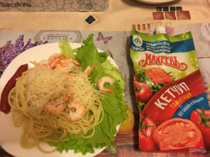 Спагетти с креветками и кетчупом "Махеевъ" - фото шаг 5