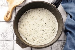 Блины дрожжевые на воде - фото шаг 12