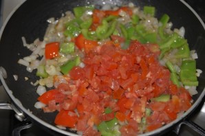 Рыбный суп с помидорами - фото шаг 4