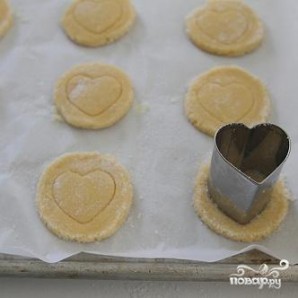 Печенье-валентинки из кукурузной муки - фото шаг 6