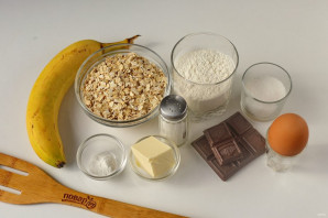 Овсяное печенье с бананом и шоколадом - фото шаг 1