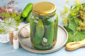 Вкусные маринованные огурцы - фото шаг 7