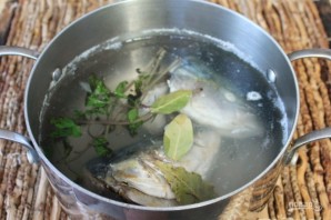 Рыбный суп из головы желтохвоста и овощей - фото шаг 3