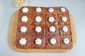 Шоколадные пирожные со вкусом миндаля - фото шаг 15