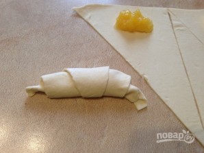 Круассаны с мандариновым джемом и миндалем - фото шаг 5