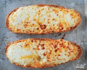 Хлеб с сыром и чесноком в духовке - фото шаг 6