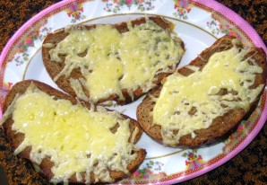 Бутерброды с сыром в духовке - фото шаг 4