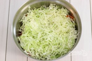 Салат из свежей капусты с огурцом - фото шаг 2