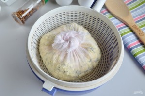 Домашний сыр с зеленью и тмином - фото шаг 8