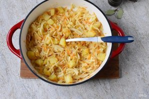 Овощное рагу с картофелем и капустой - фото шаг 8