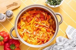 Салат из перца моркови и лука - фото шаг 7