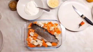Рыба, запеченная с овощами (гратен) - фото шаг 1