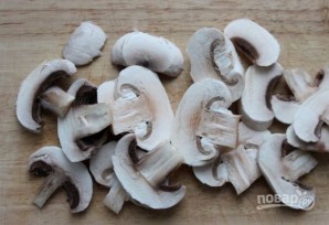 Куриный салат с черносливом и грибами - фото шаг 2