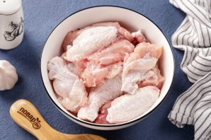 Курица с картошкой в мультиварке - фото шаг 2