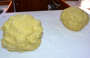 Пирожки с фаршем в духовке - фото шаг 2