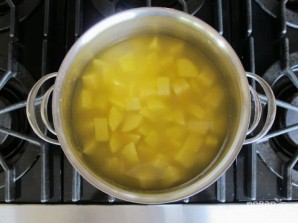 Суп с луком-пореем и картофелем - фото шаг 1