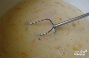 Омлет с сыром в духовке - фото шаг 3