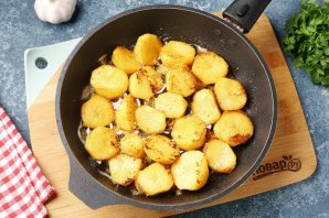 Жареная отварная картошка с сыром - фото шаг 4